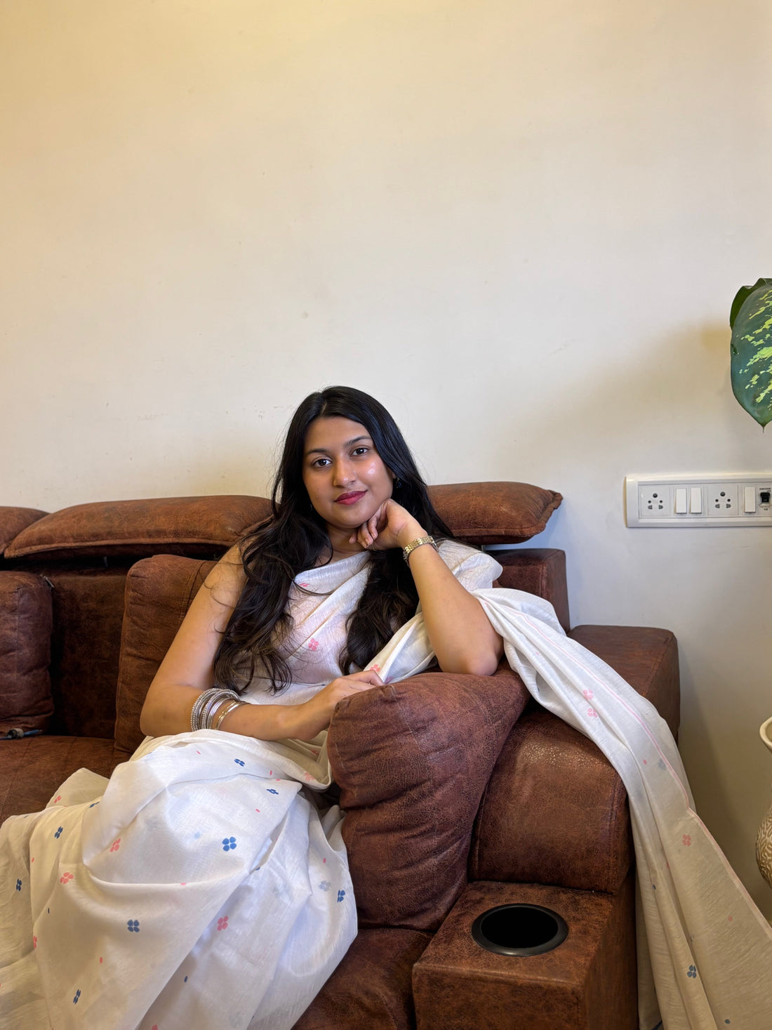 Pregnant woman wearing a comfortable cotton saree with soft drape