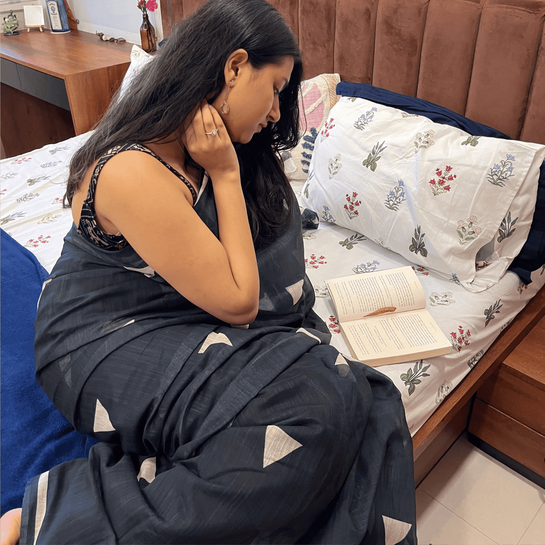 Minimal linen saree with clean drape and modern styling