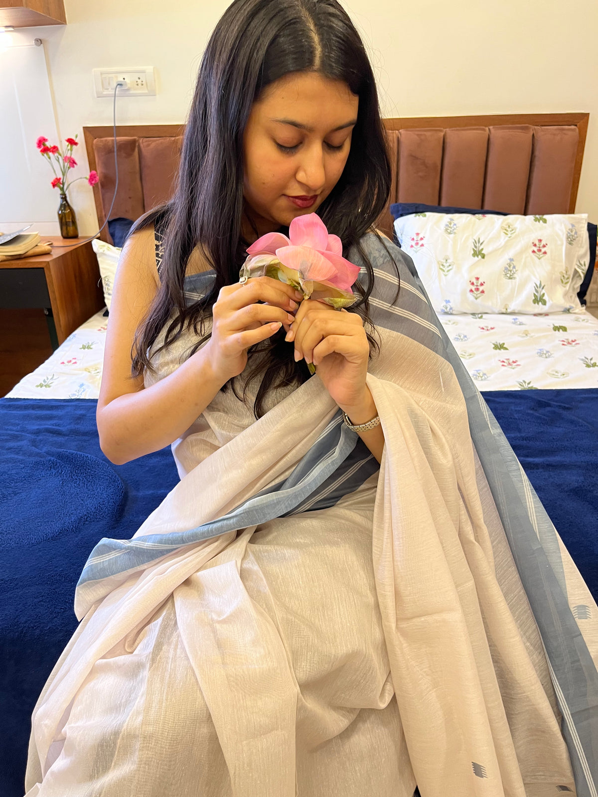 Ivory Calm Saree 😌