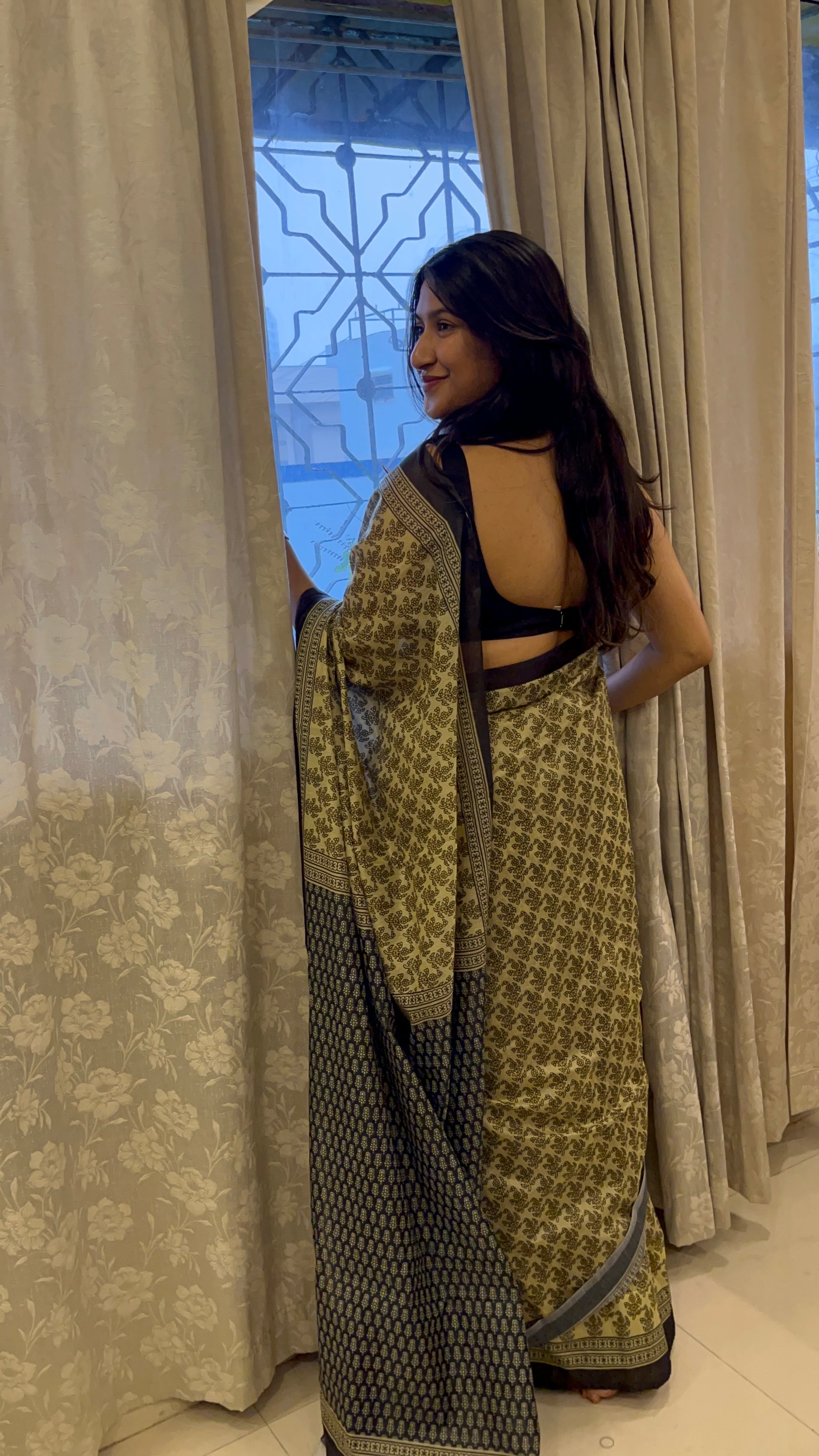 Wildflowers Saree 🌷