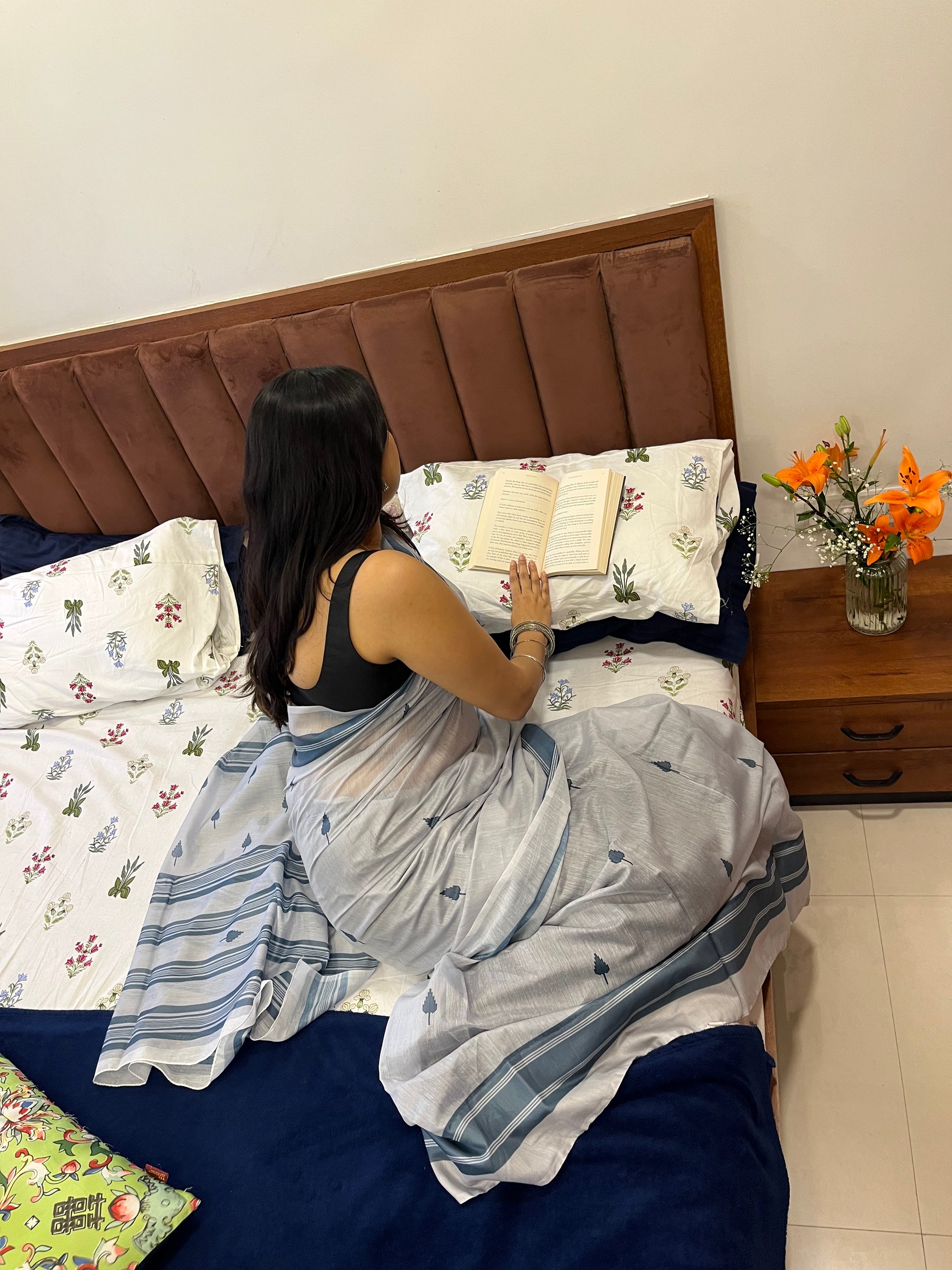 Pine Gray Saree 🌲