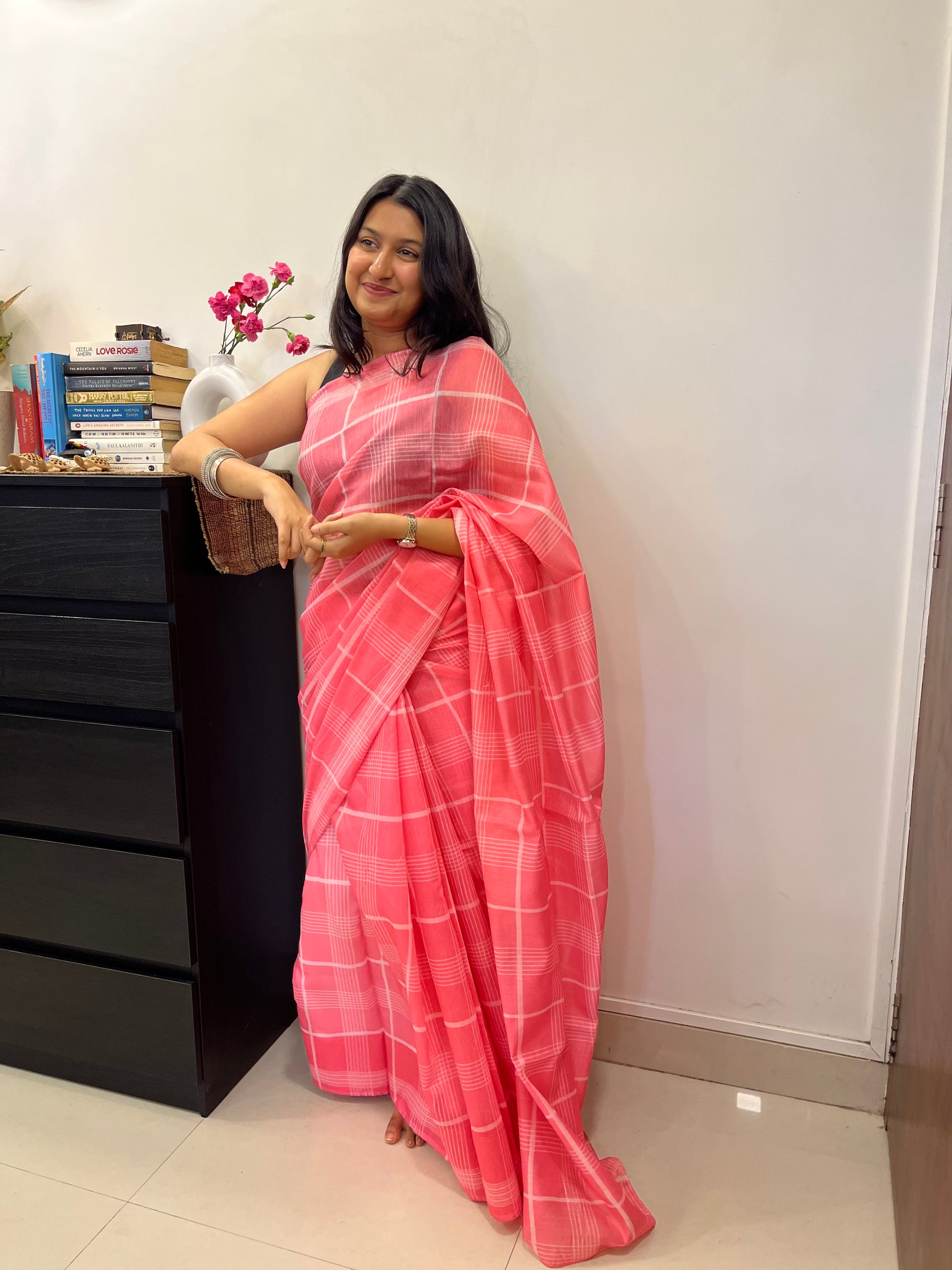 Pink Rose Grid Saree 💖