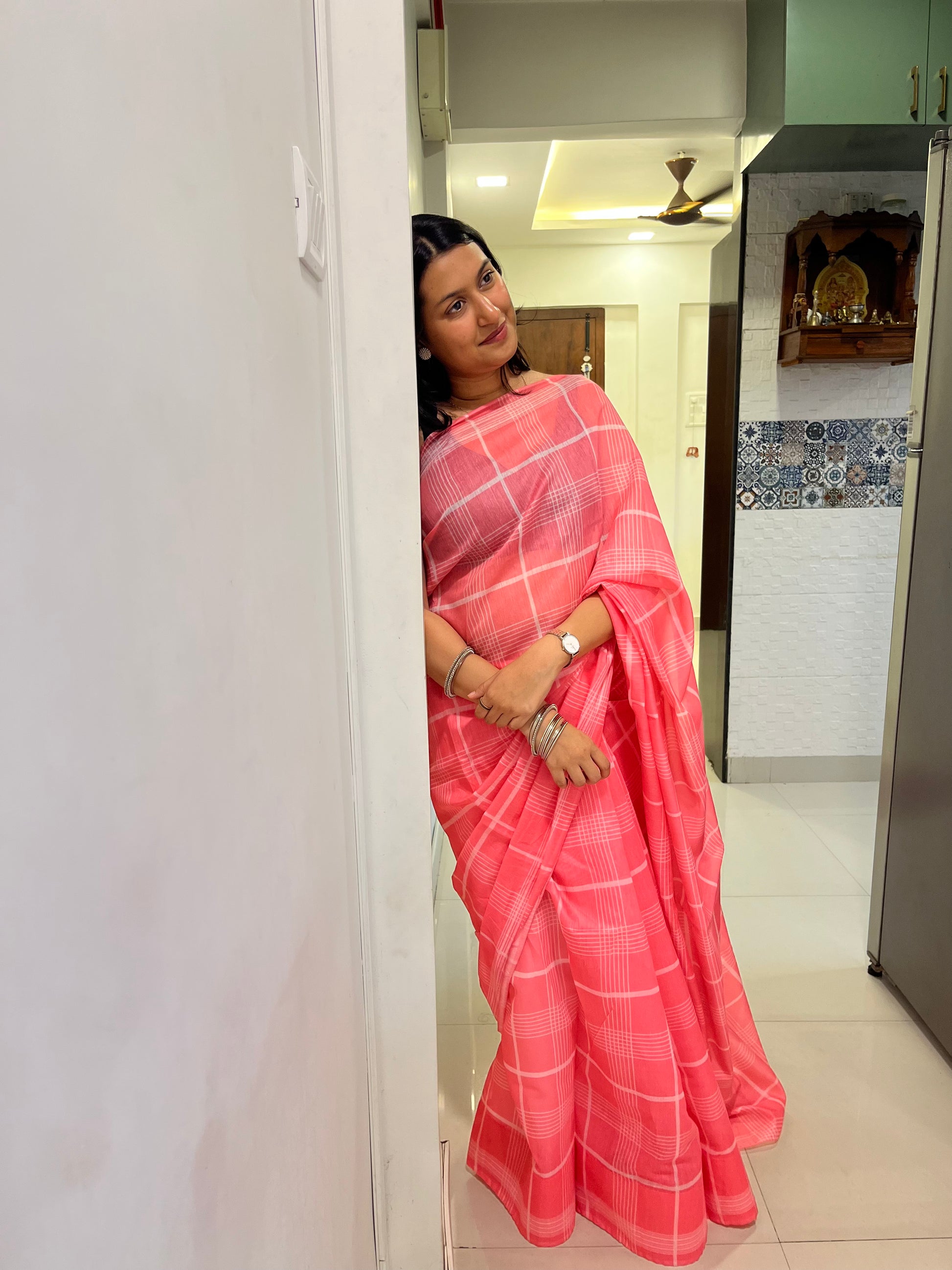 Pink Rose Grid Saree 💖