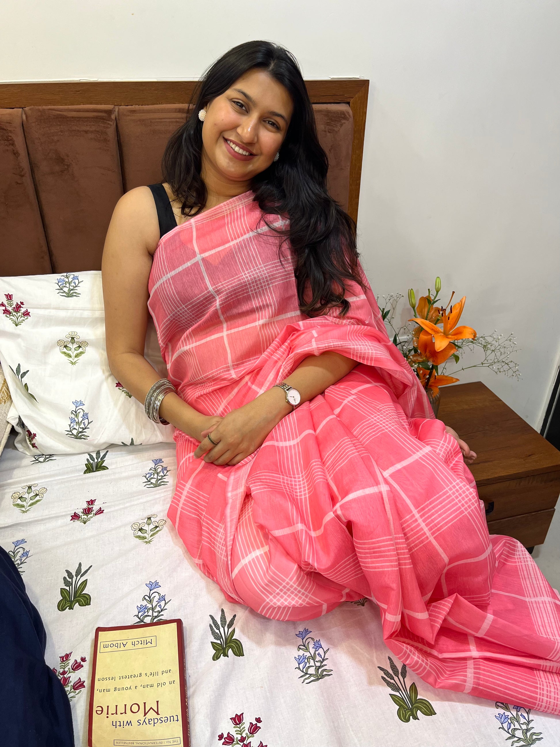Pink Rose Grid Saree 💖