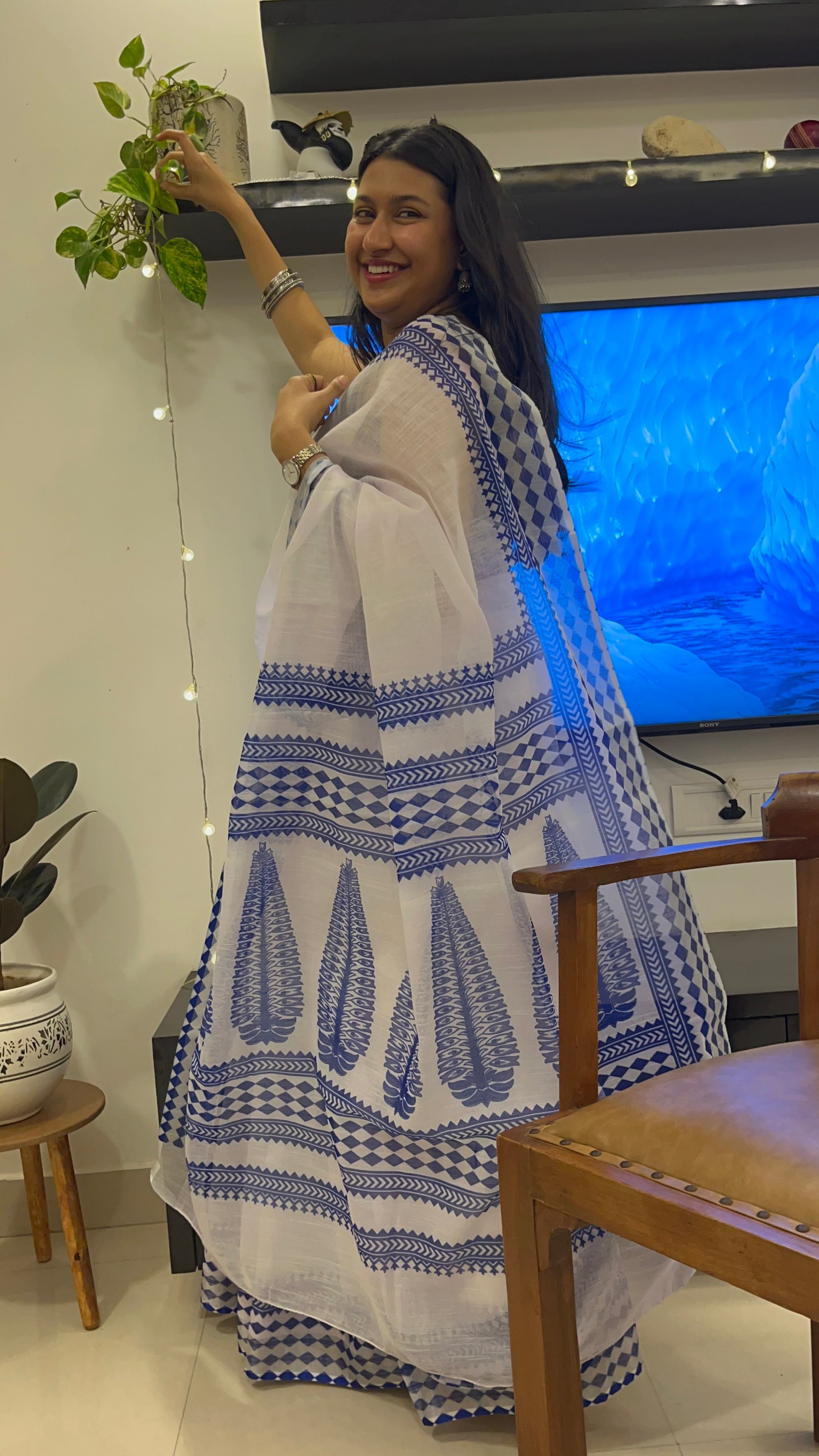 Badal Wala Safed Saree ☁️
