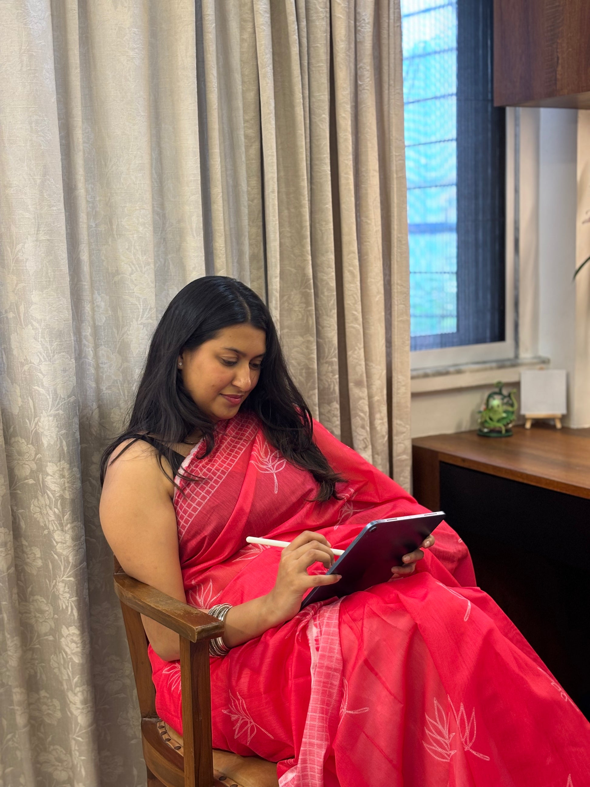 Fuchsia Bloom Saree 🌸