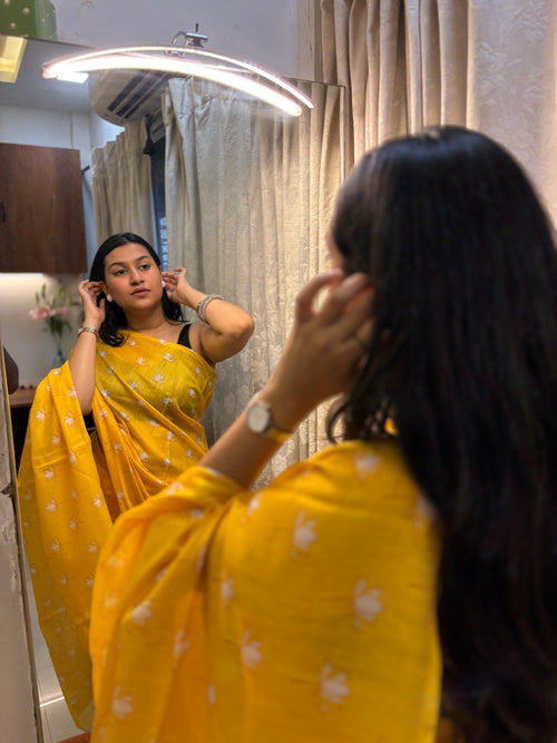 Amber Lotus Saree 💛