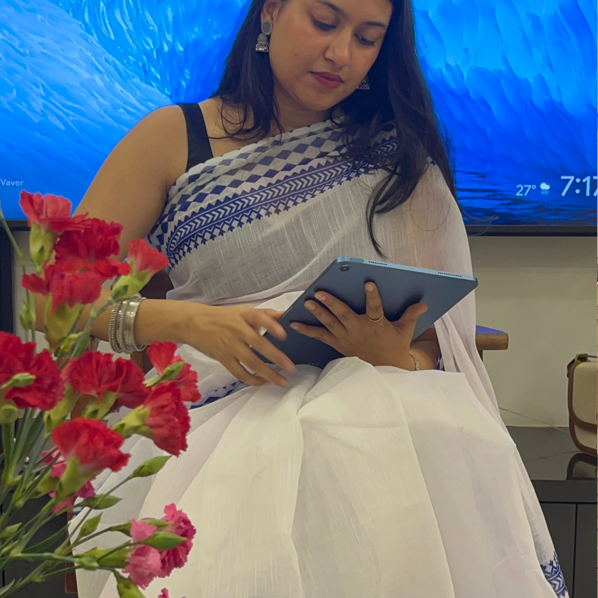 Badal Wala Safed Saree ☁️