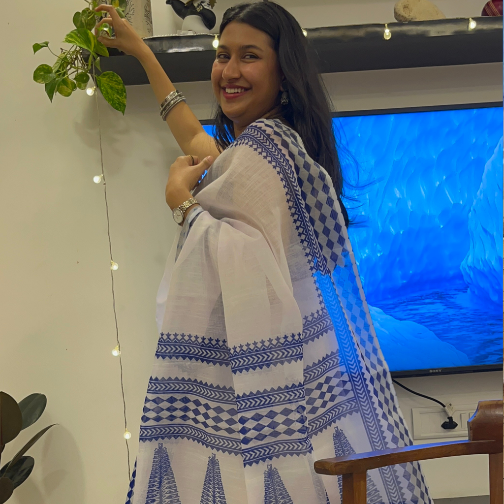 Badal Wala Safed Saree ☁️